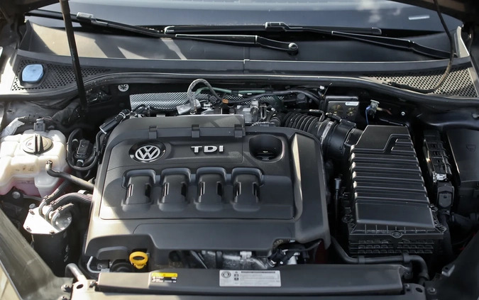 Volkswagen Passat cena 79900 przebieg: 221700, rok produkcji 2016 z Kłodawa małe 781